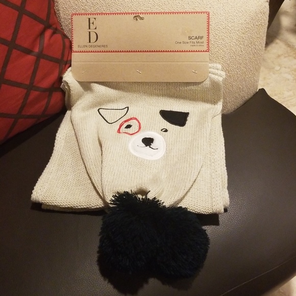 🐶  ED BY ELLEN DEGENERES DOG SCARF 🐶 - Picture 2 of 6